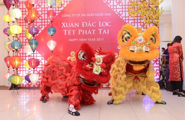 Kết quả hình ảnh cho sự kiện tất niên 2016