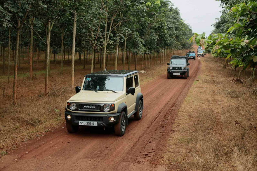 jimny-festival-2024-lac-loi-voi-suzuki-jimny-4