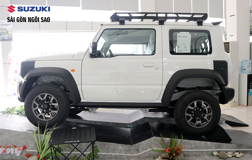 suzuki-jimny-trang-ngoc-trai-but-pha-moi-gioi-han-3