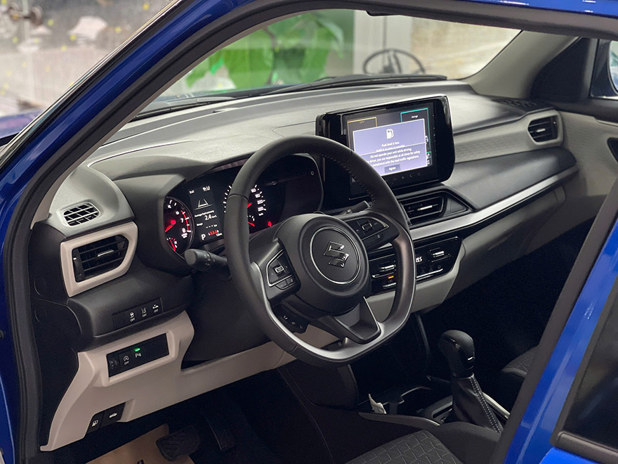suzuki-swift-2025-da-co-mat-tai-sgns-gia-chi-tu-569-trieu-dong-3