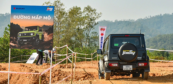 ngac-nhien-voi-kha-nang-off-road-cua-suzuki-jimny-tai-thanh-dia-dong-mo-5