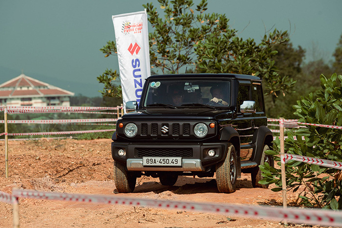 ngac-nhien-voi-kha-nang-off-road-cua-suzuki-jimny-tai-thanh-dia-dong-mo-6