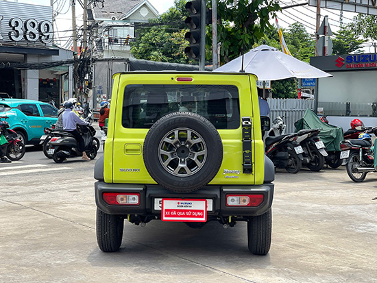 suzuki-jimny-vang-noc-den-model-2024-xe-moi-dang-ky-2025-2