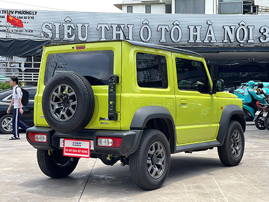 suzuki-jimny-vang-noc-den-model-2024-xe-moi-dang-ky-2025-4