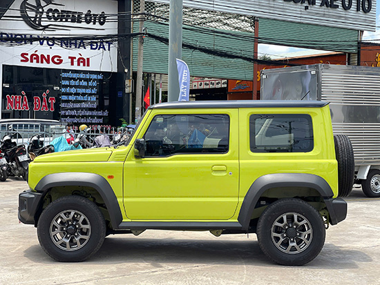 suzuki-jimny-vang-noc-den-model-2024-xe-moi-dang-ky-2025-5