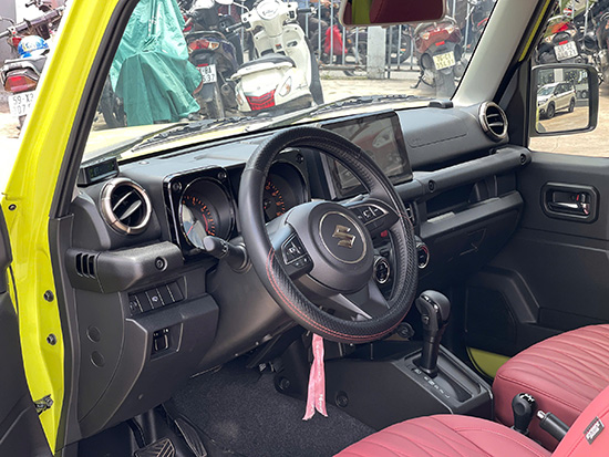suzuki-jimny-vang-noc-den-model-2024-xe-moi-dang-ky-2025-7